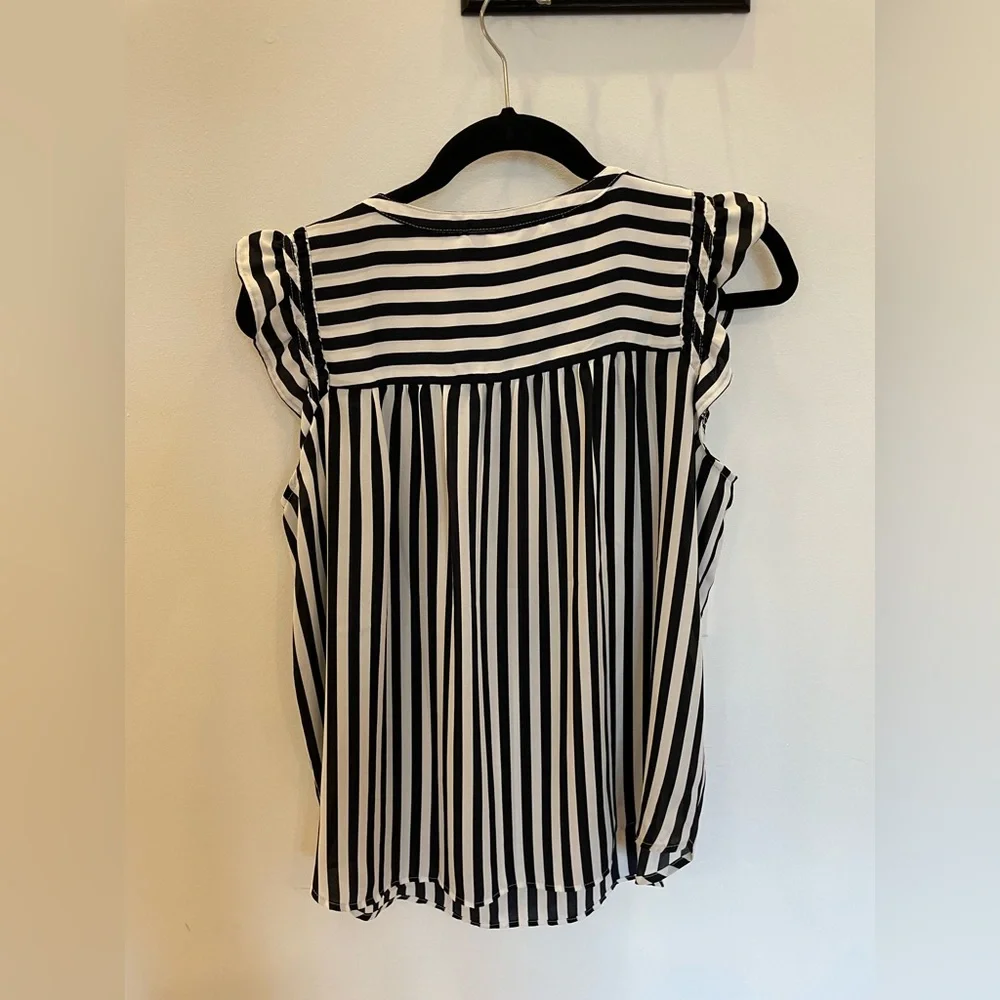 LOFT - Black and White Striped Sleeveless Top - Picture 4 of 4